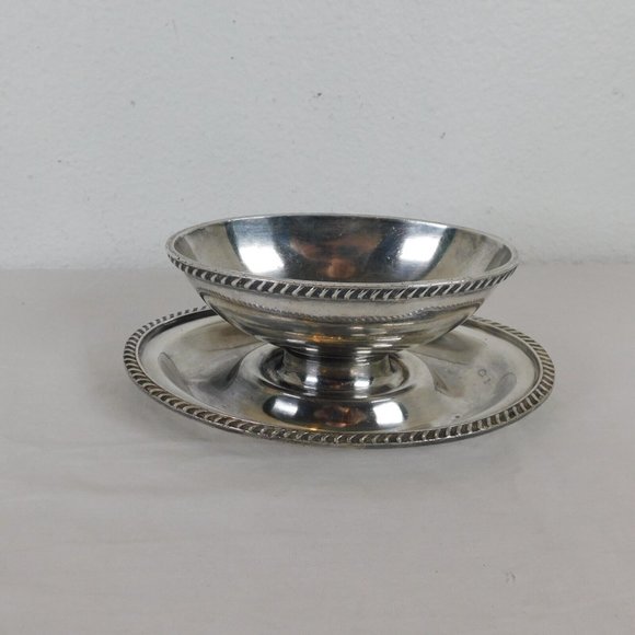 Reed Barton 3000 Silver Plate Soldered Gravy Sauce Boat Underplate VINTAGE FLAW - Picture 1 of 7